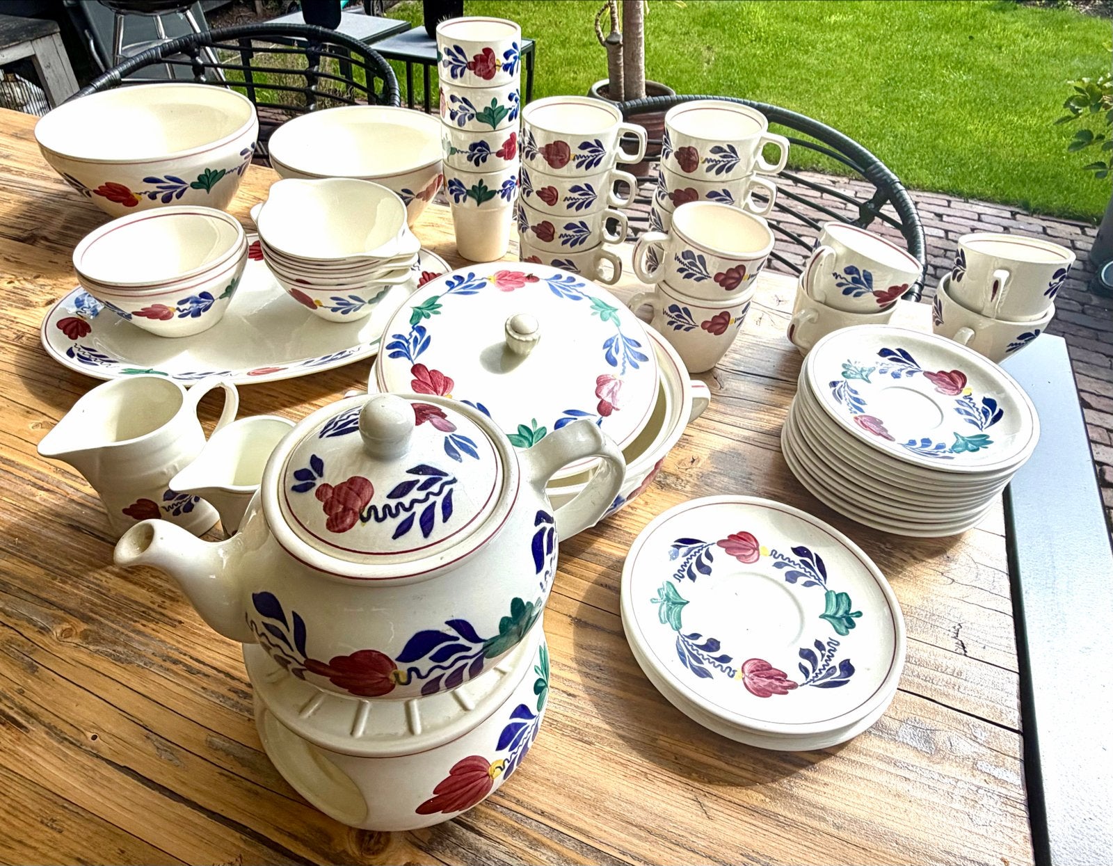 Uitgebreid Boerenbont servies - Compleet en in goede staat, Ophalen, Overige merken, Keramiek, Landelijk/Boerenbont