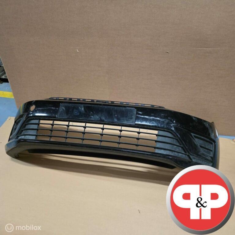 VW Golf sportsvan voorbumper