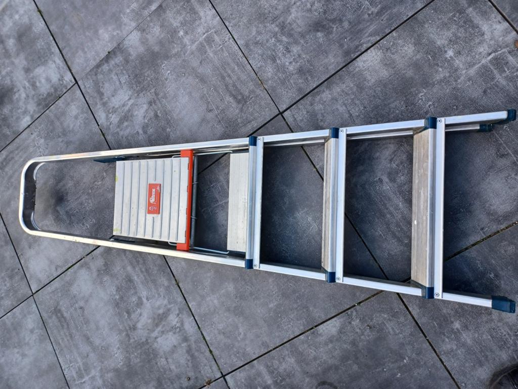 Altrex huishoudtrap met 3 treden, Doe-het-zelf en Verbouw, Ladders en Trappen, Ophalen, Gebruikt, Trap, Opvouwbaar of Inschuifbaar