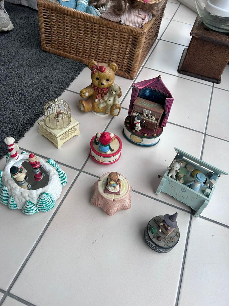 Diverse muziekdoosjes/ speeldoosjes  25 stuks, Verzamelen, Ophalen of Verzenden, Gebruikt