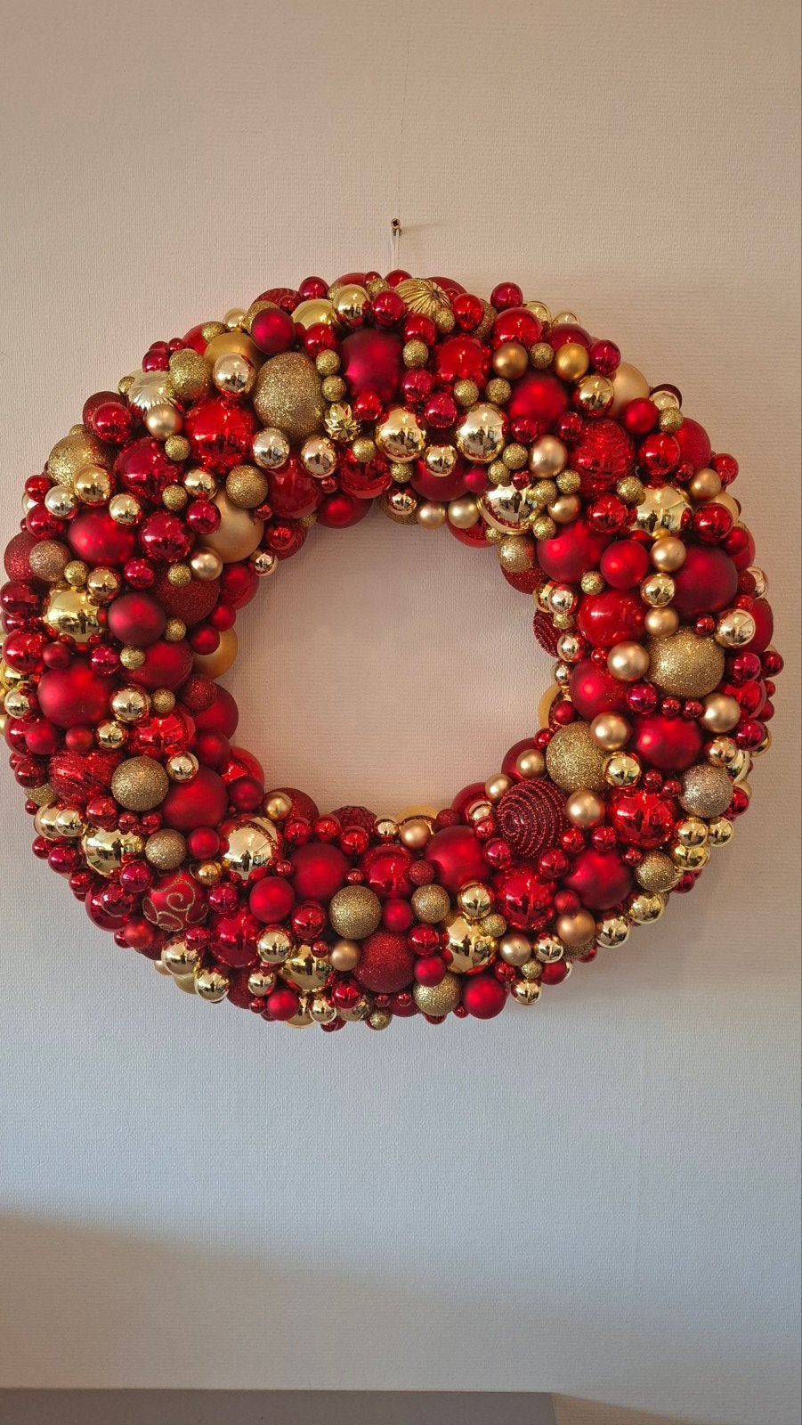 kerst krans van kerstballen ongeveer 350 stuks, Diversen, Ophalen, Nieuw
