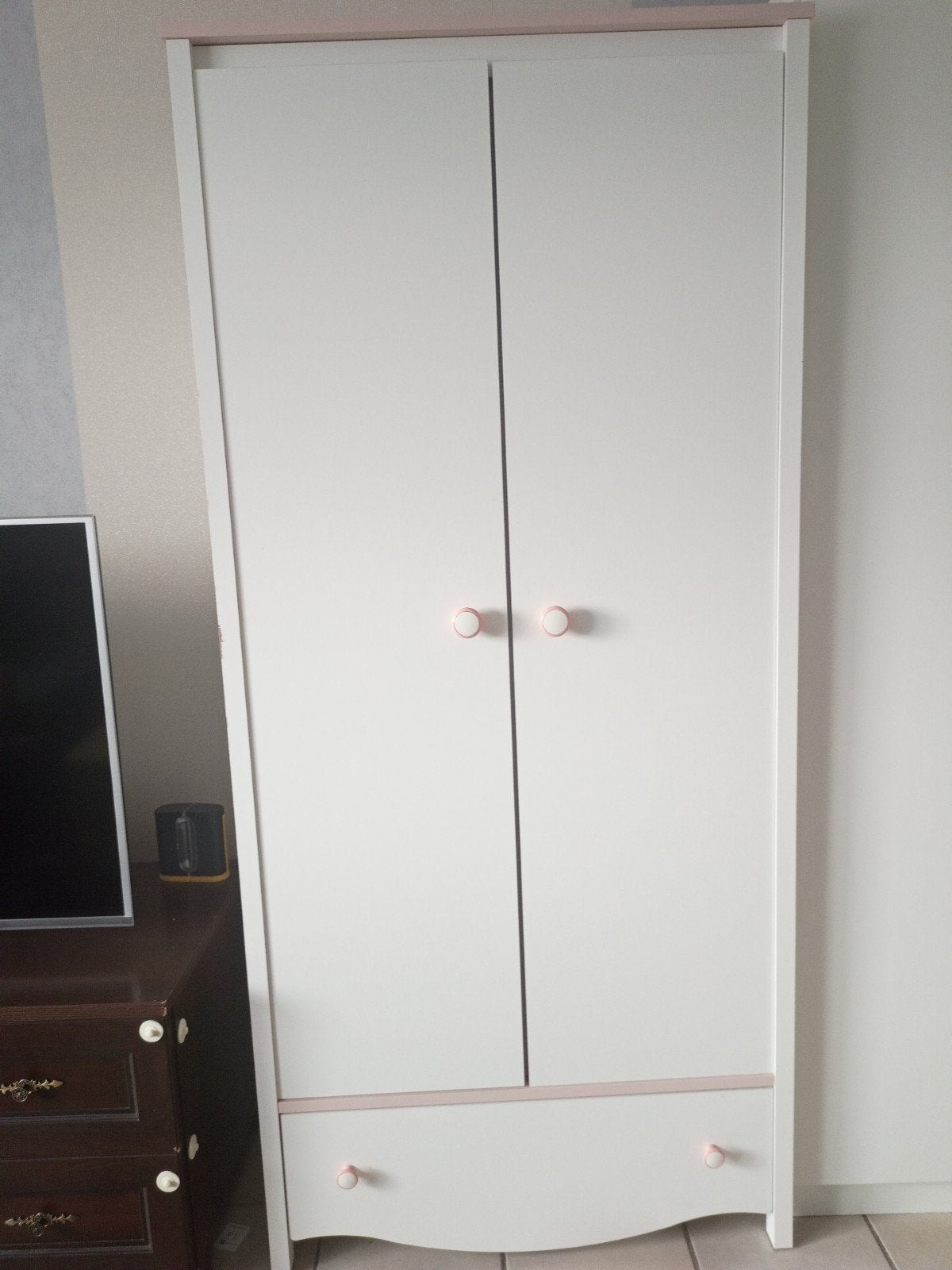 White pink closet, Ophalen, Gebruikt, .