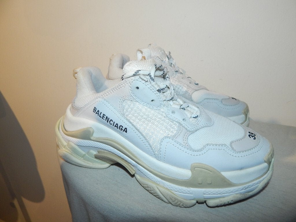 Balenciaga sneakers triple s stoer merk stiksel origineel 38, Balenciaga, Verzenden, Wit, Sneakers of Gympen