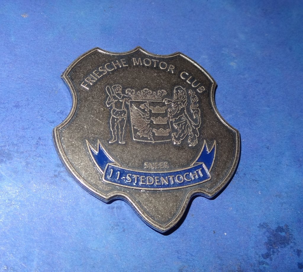Sneek F.M.C. Elfstedentocht emblemen 5½ x 5 Cm, Postzegels en Munten, Verzenden, Overige materialen, Nederland