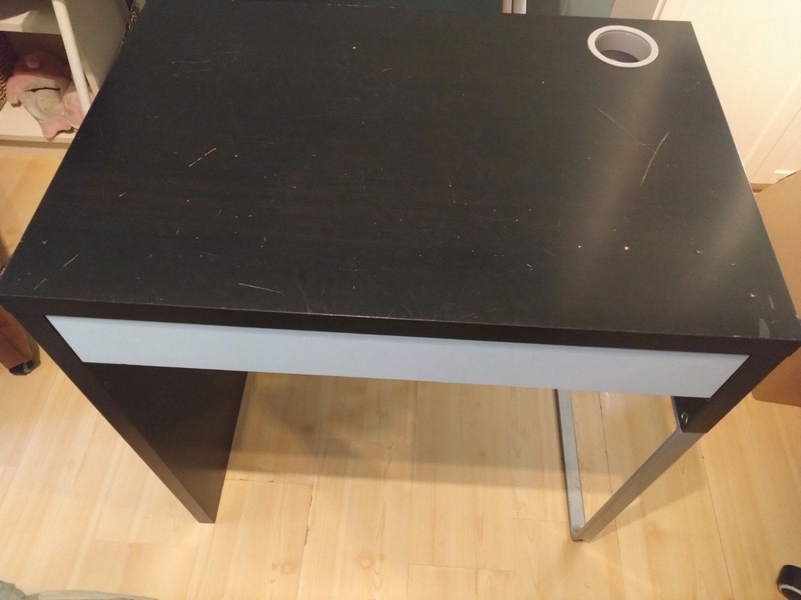 klein Ikea bureau met lade, Ophalen, Zwart, Gebruikt, 73 cm