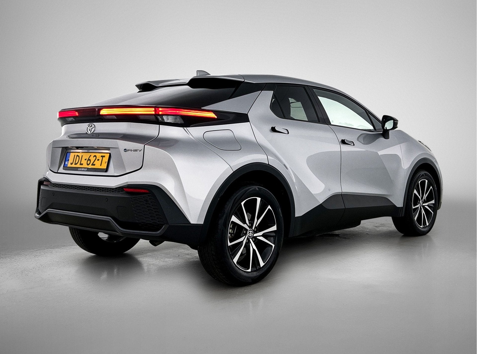 Toyota C-HR 2.0 Plug-in Hybrid 220 Dynamic | BTW voertuig |, Stof, 4 cilinders, Bedrijf, Hybride Elektrisch/Benzine