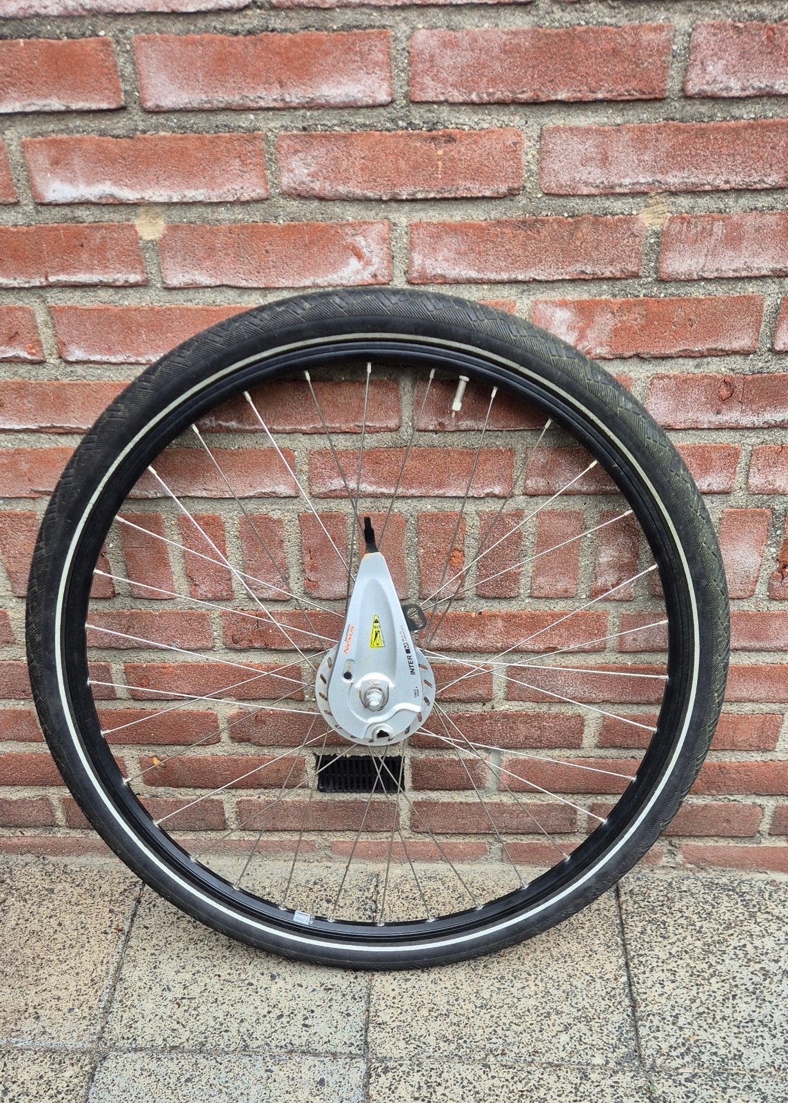 Te koop Shimano rollerbrake voorwiel met naafdynamo 28 inch, Fietsen en Brommers, Fietsonderdelen, Zo goed als nieuw, Aluminium