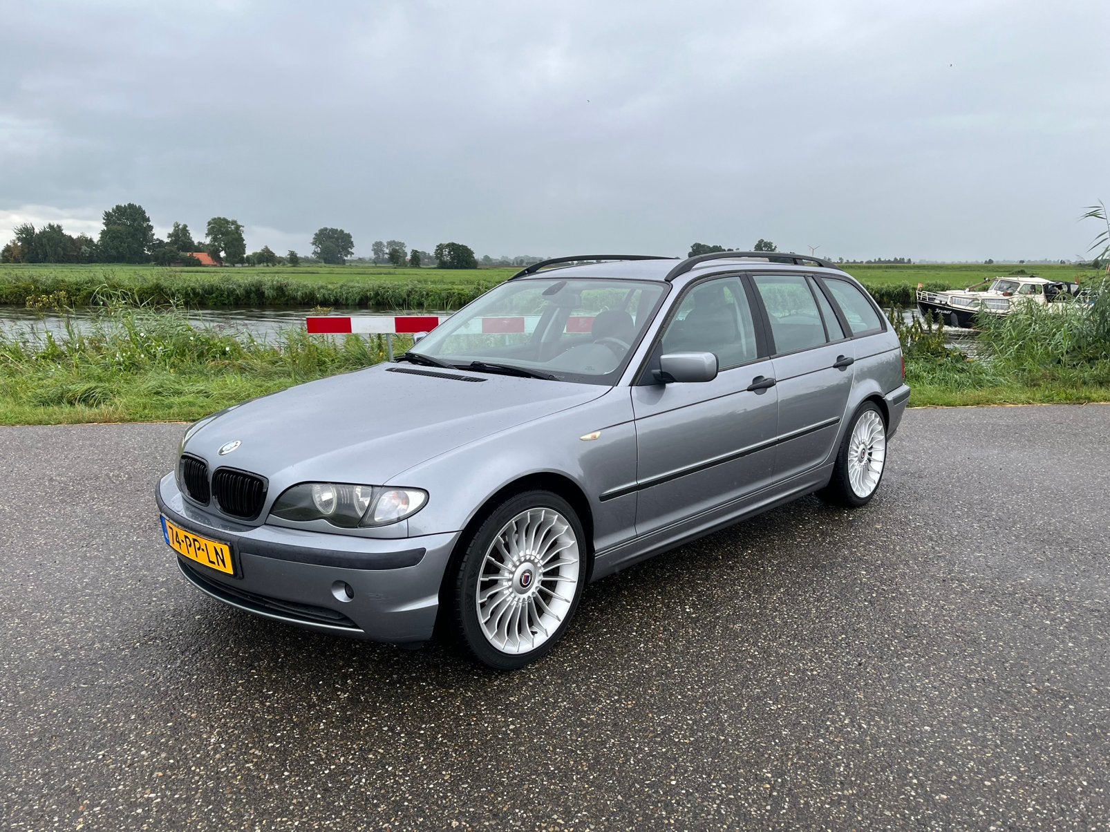 BMW 3-Serie 1.8 I 316 Touring 2004 Grijs, Auto's, Achterwielaandrijving, 1250 kg, 4 cilinders, 1796 cc