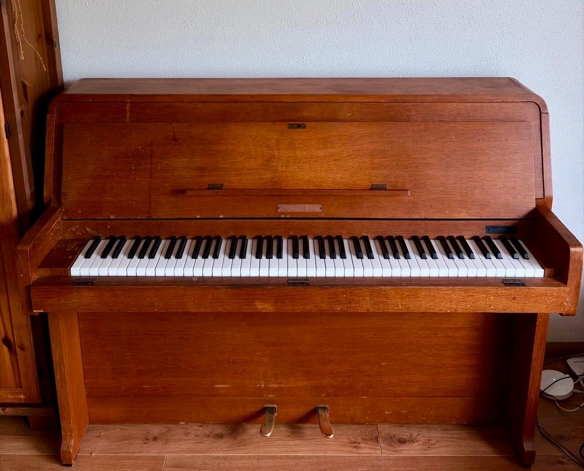 Carillon Piano - Opknapper, Ophalen, Gebruikt, Bruin, Piano