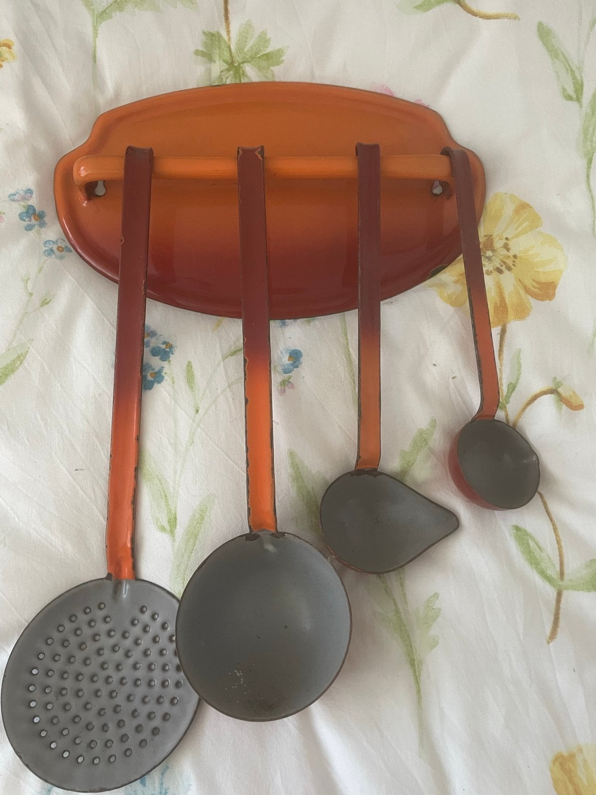 Vintage geëmailleerde keukengerei/ lepelbord - Oranje/Rood, Ophalen of Verzenden