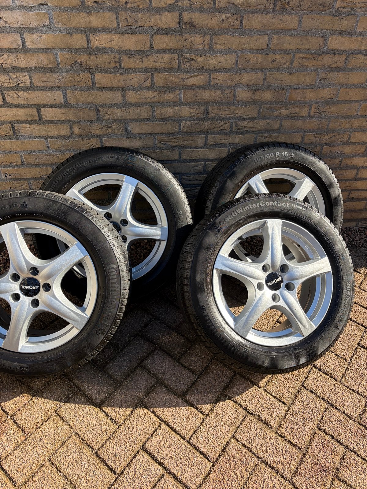 Continental Winterbanden op Ronal Velgen 205/60 R16, Ophalen, Gebruikt, 16 inch, Banden en Velgen