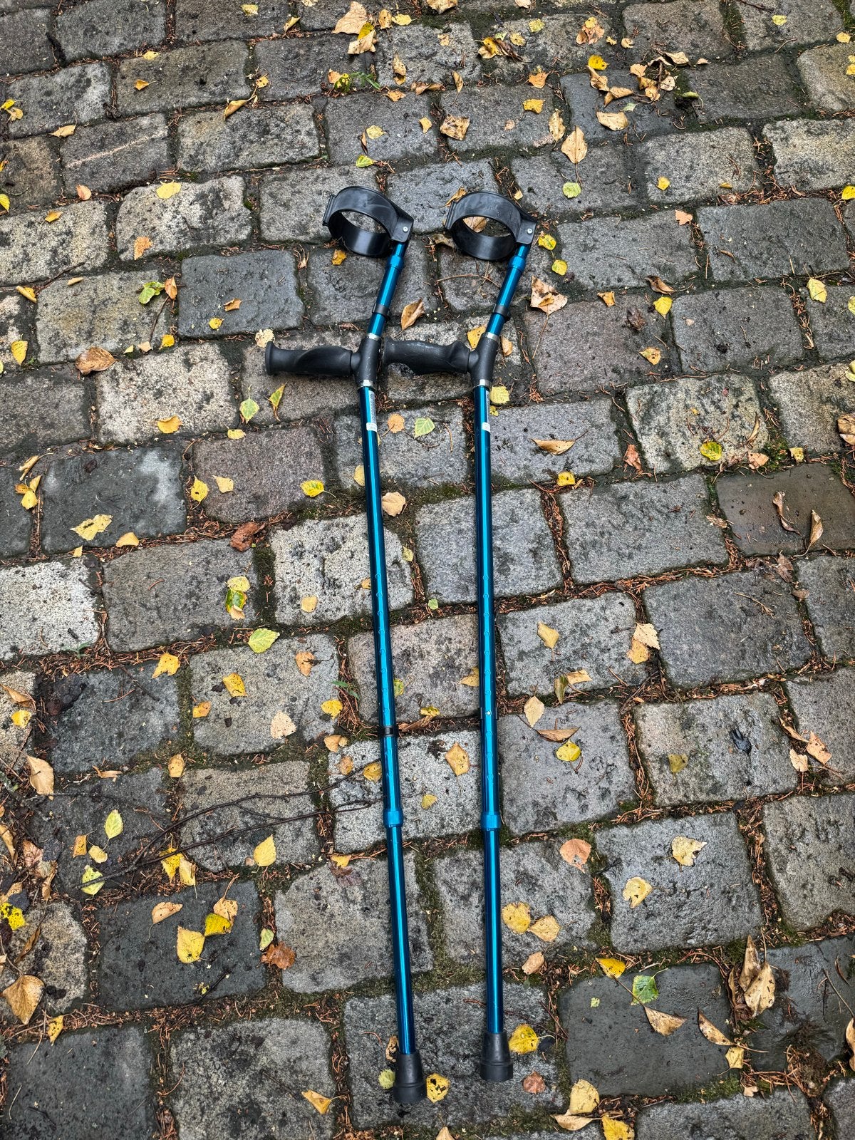 Aluminium krukken, Diversen, Verpleegmiddelen, Ophalen