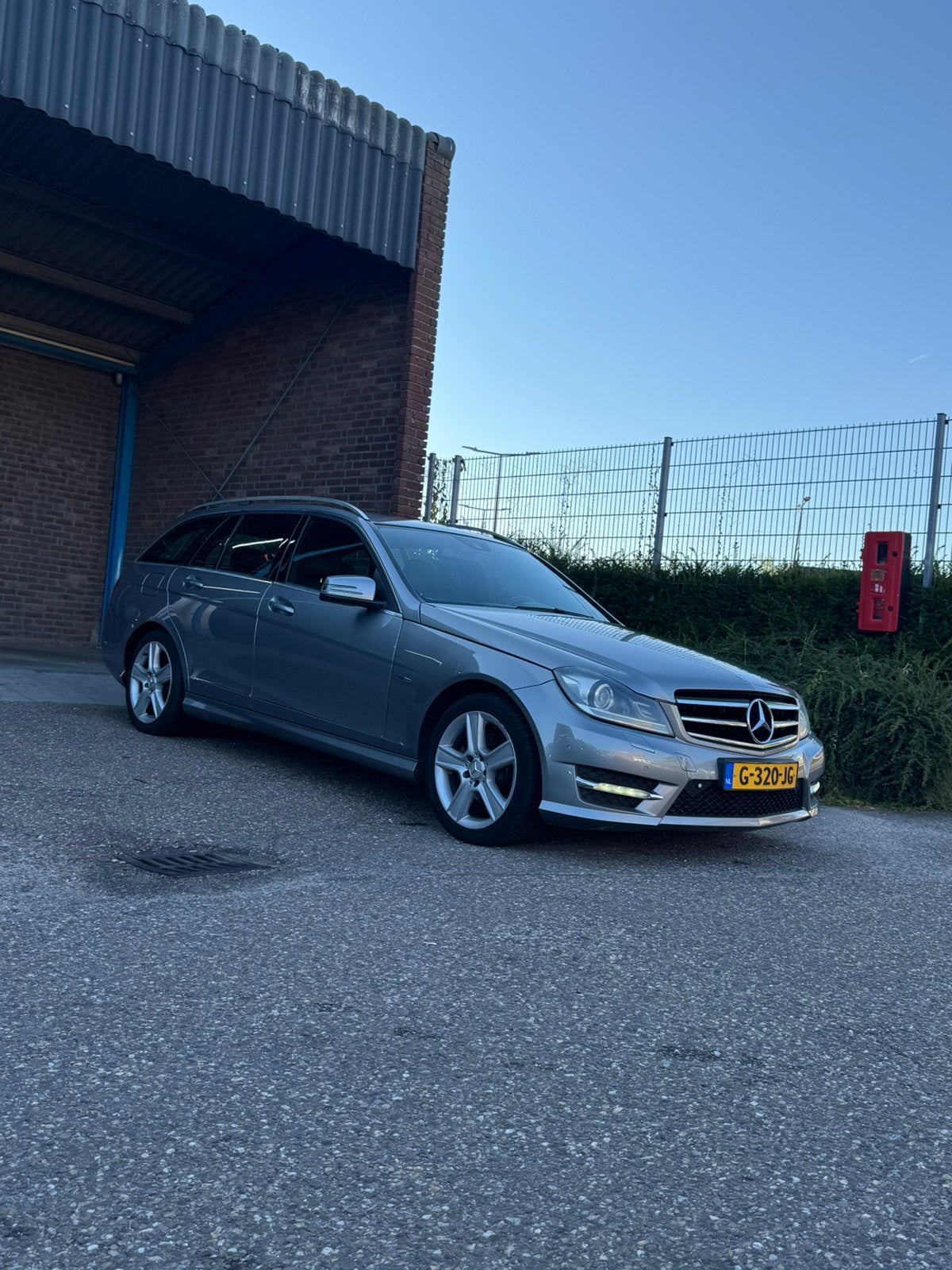 Mercedes-Benz C-Klasse C220cdi BE Estate Aut7 2014 Grijs, Automaat, Achterwielaandrijving, 1800 kg, Zwart