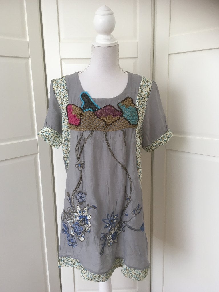 Sensi Wear grijze ibiza style tuniek top met zijde, maat M, Kleding | Dames, Maat 38/40 (M), Ophalen of Verzenden, Sensi Wear