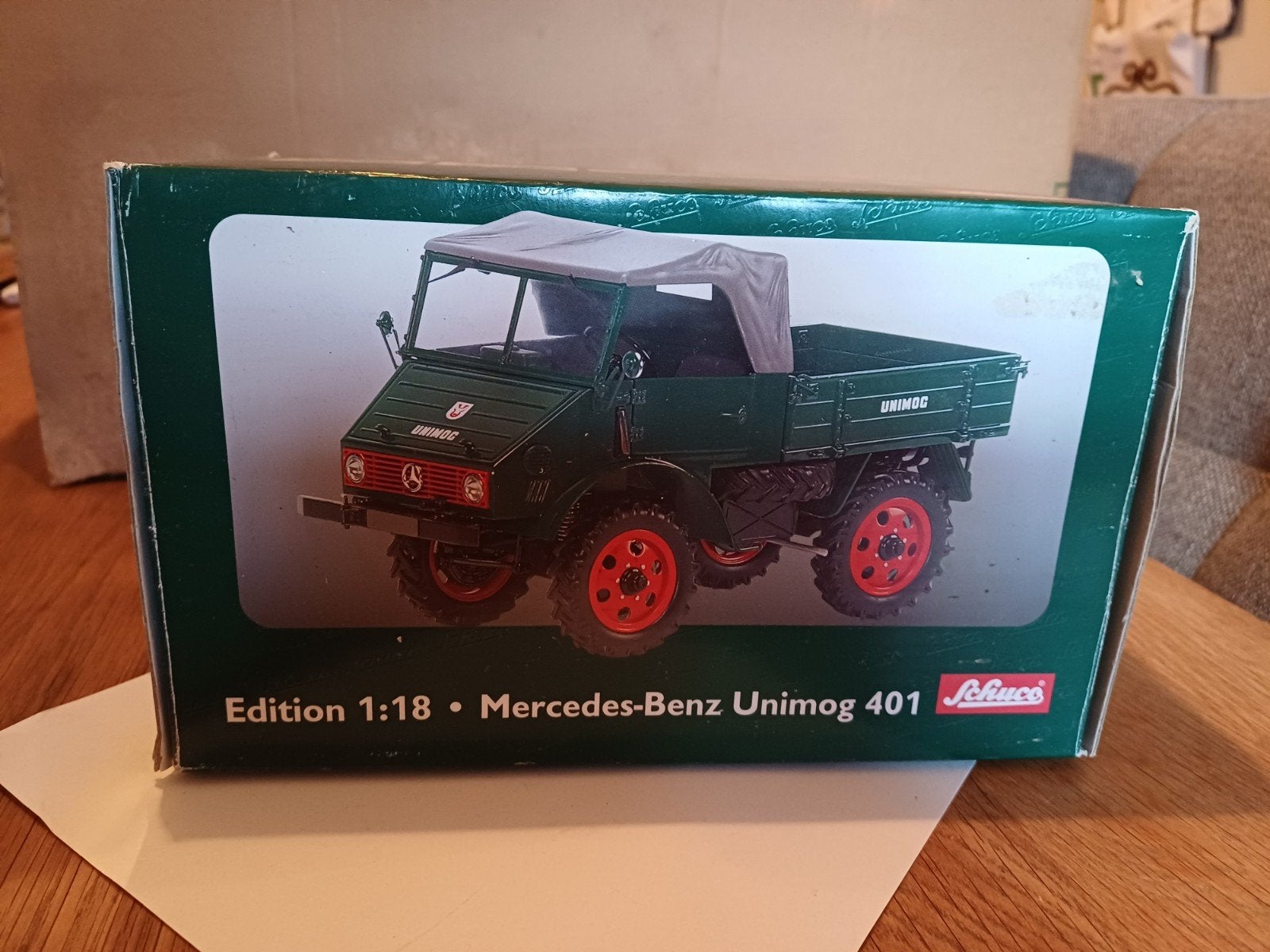 schuco Unimog 401. 1/18, Ophalen of Verzenden, Zo goed als nieuw, Overige typen, Overige merken