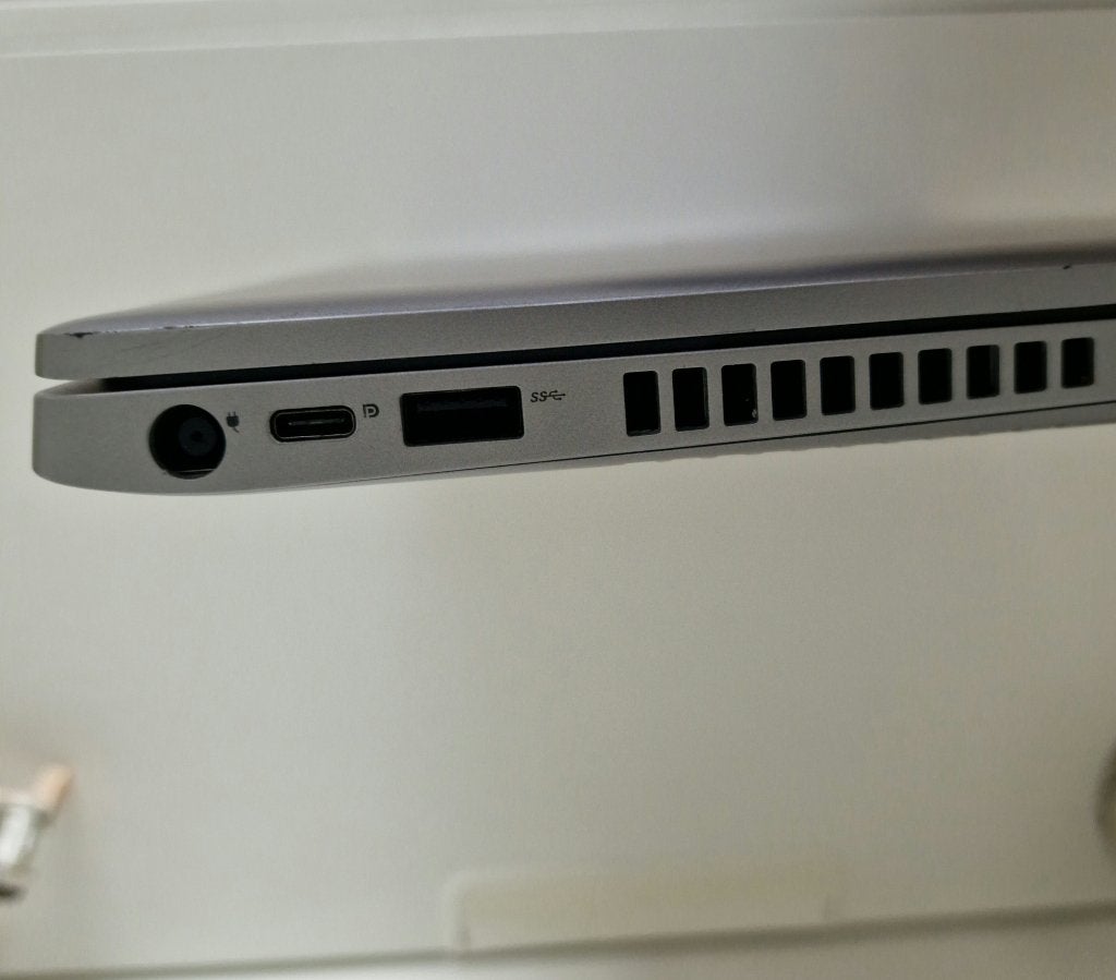 Foto 5 van Dell Intel Core i5 500GB SSD 16GB RAM Touchscreen Windows 11