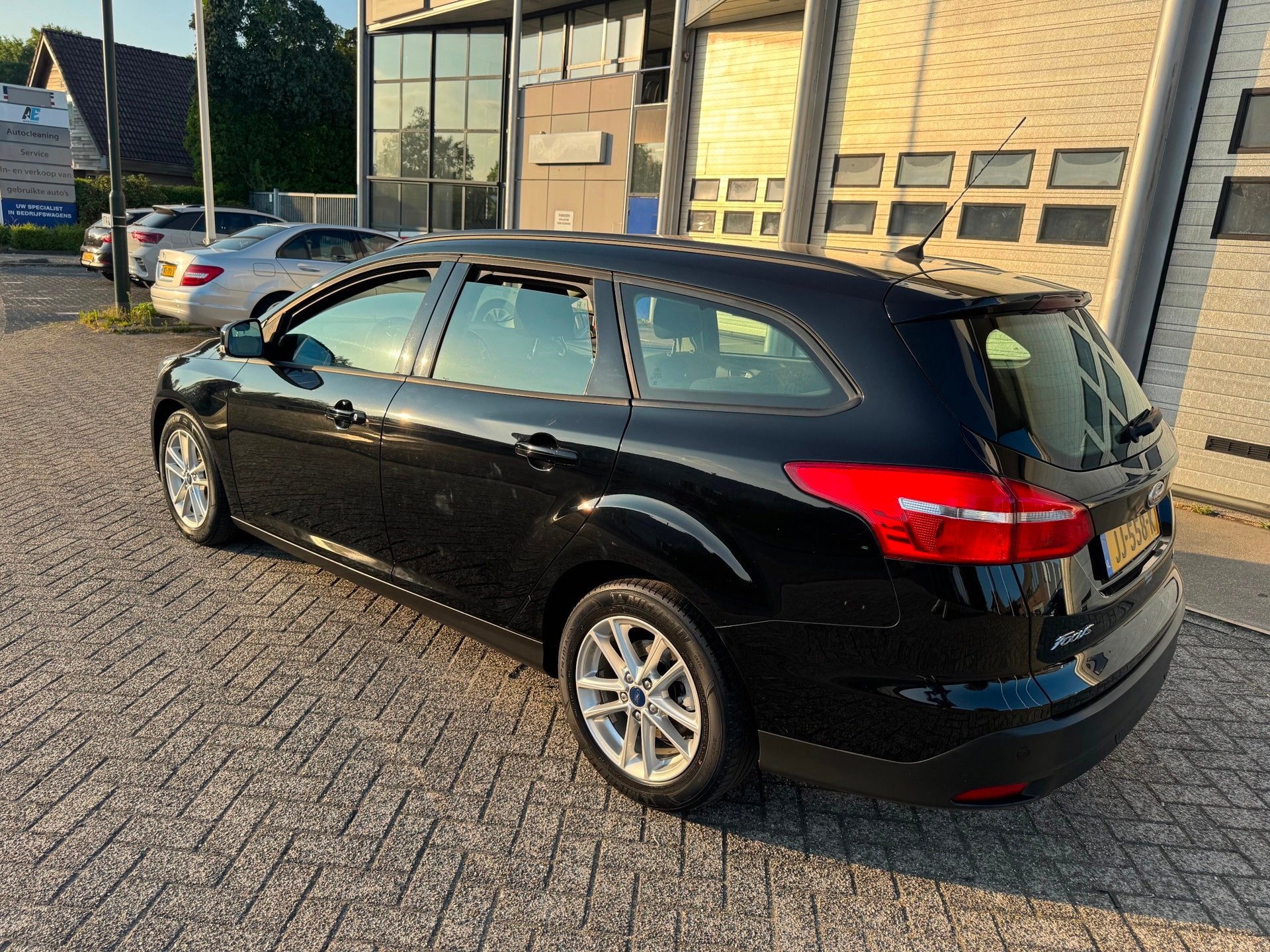 Ford Focus Wagon 1.0 Airco,1e eigenaar, Cruise, 101 pk, Gebruikt, Euro 6, Zwart