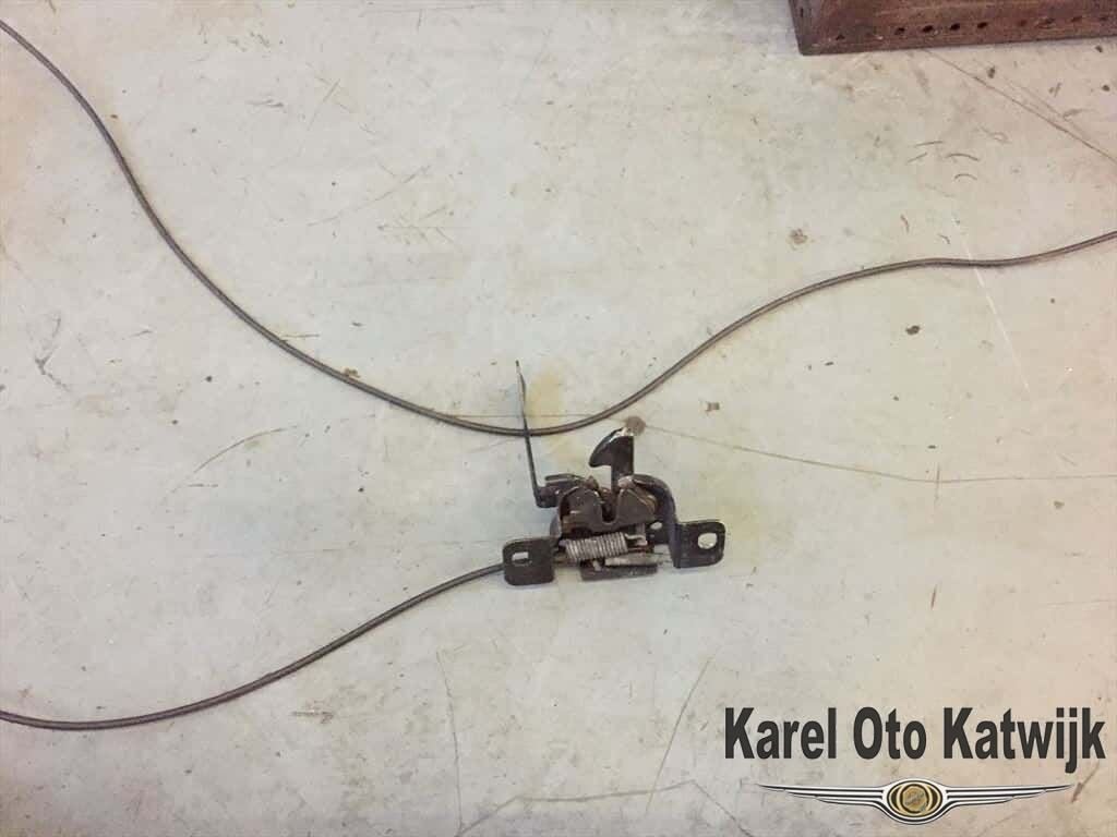 Motorkapslot mechaniek Chrysler 300C 3.0 CRD, Gebruikt, -, -, Ophalen of Verzenden