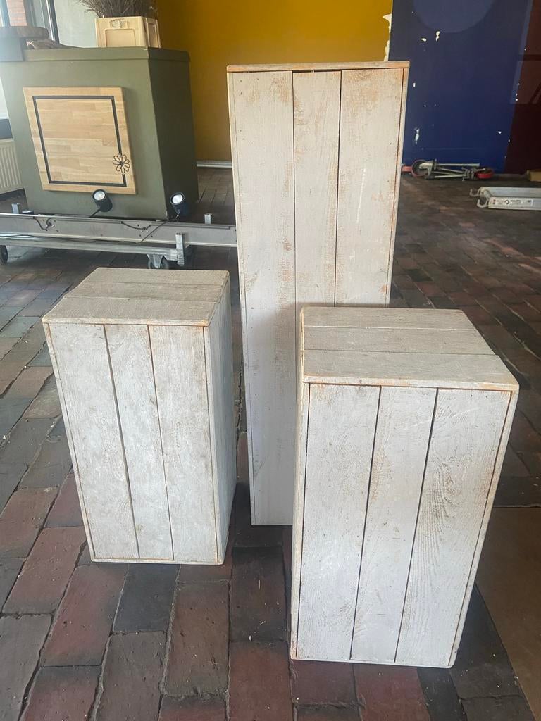 Set van 3 houten sokkels/zuilen - diverse hoogtes, Huis en Inrichting, Hout, Gebruikt, Ophalen of Verzenden, Landelijk