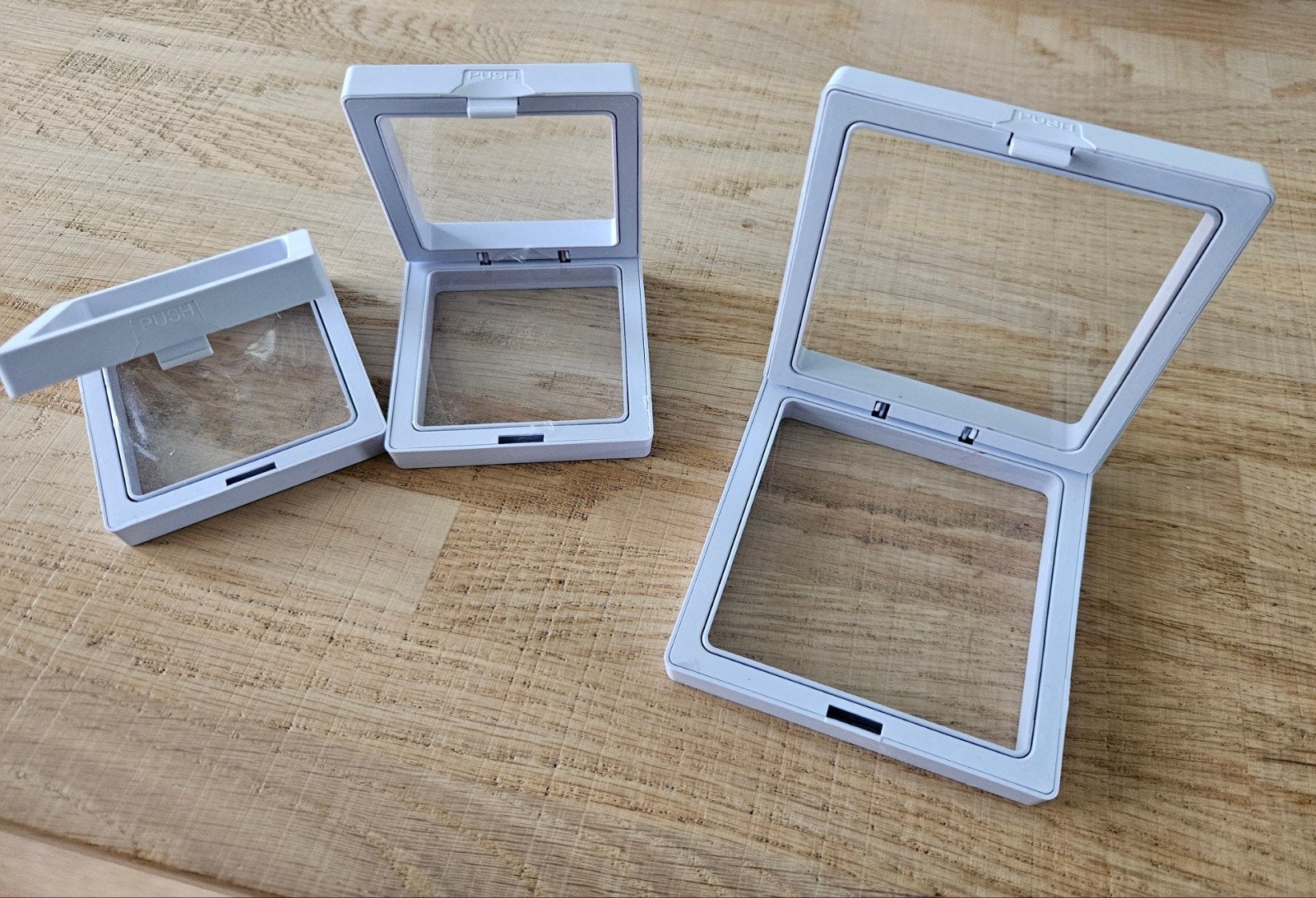 Edelsteen Display 3xwit acryl doorzichtig plastic AFGEPRIJSD, Ophalen of Verzenden
