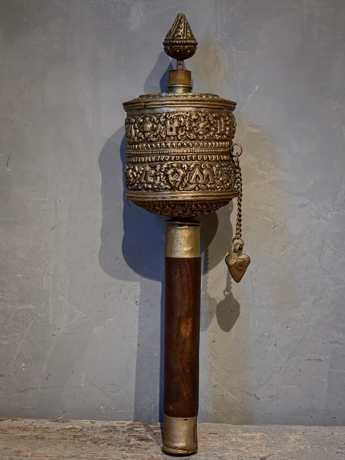 Grote handgemaakte  Tibetaanse handgebedsmolen, Ophalen of Verzenden