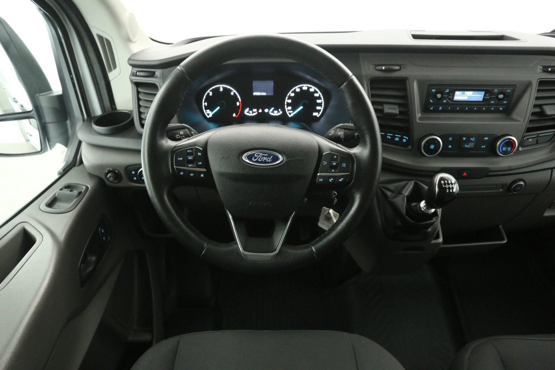 Ford Transit 2.0 TDCI L3H2 | Airco | Cruise | 3 Zits | *Trek, Stof, Euro 6, 4 cilinders, 2450 kg