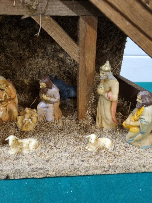 kerststal met beelden vaste [a824, Diversen, Kerst, Ophalen of Verzenden, 'T Olde Gre-j, Info@toldegrej.nl, Endepoelstraat 20f Didam