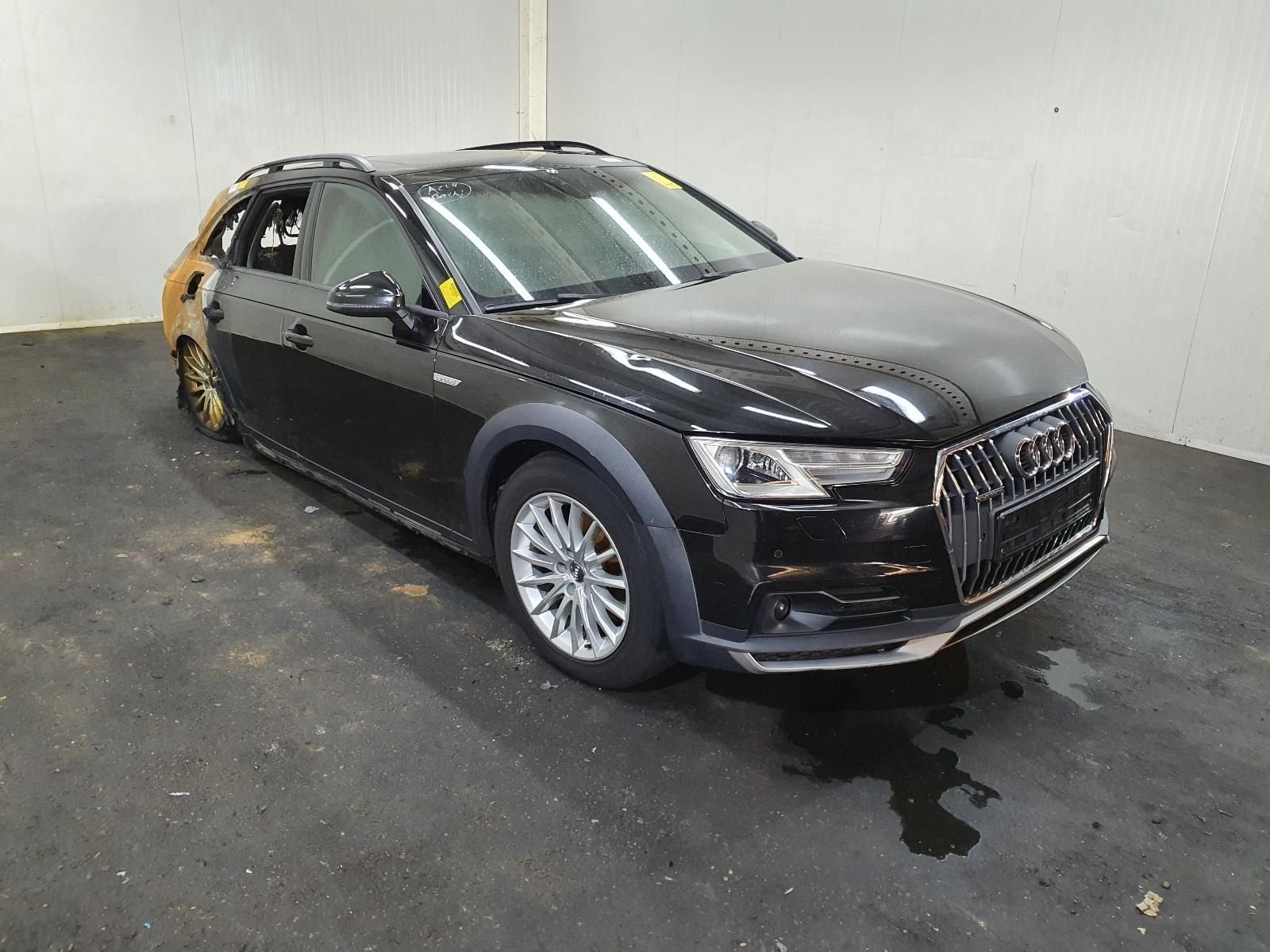 Audi A4 allroad voorkop compleet  Plaatwerk koelers verlicht, Ophalen, Gebruikt, -, -