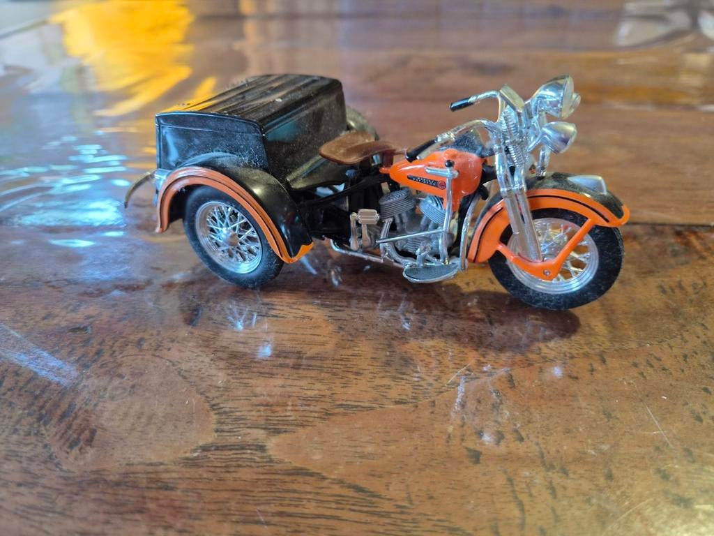 Harley Davidson model servi-car - 15 cm, Hobby en Vrije tijd, Modelbouw | Auto's en Voertuigen, Ophalen of Verzenden, Gebruikt