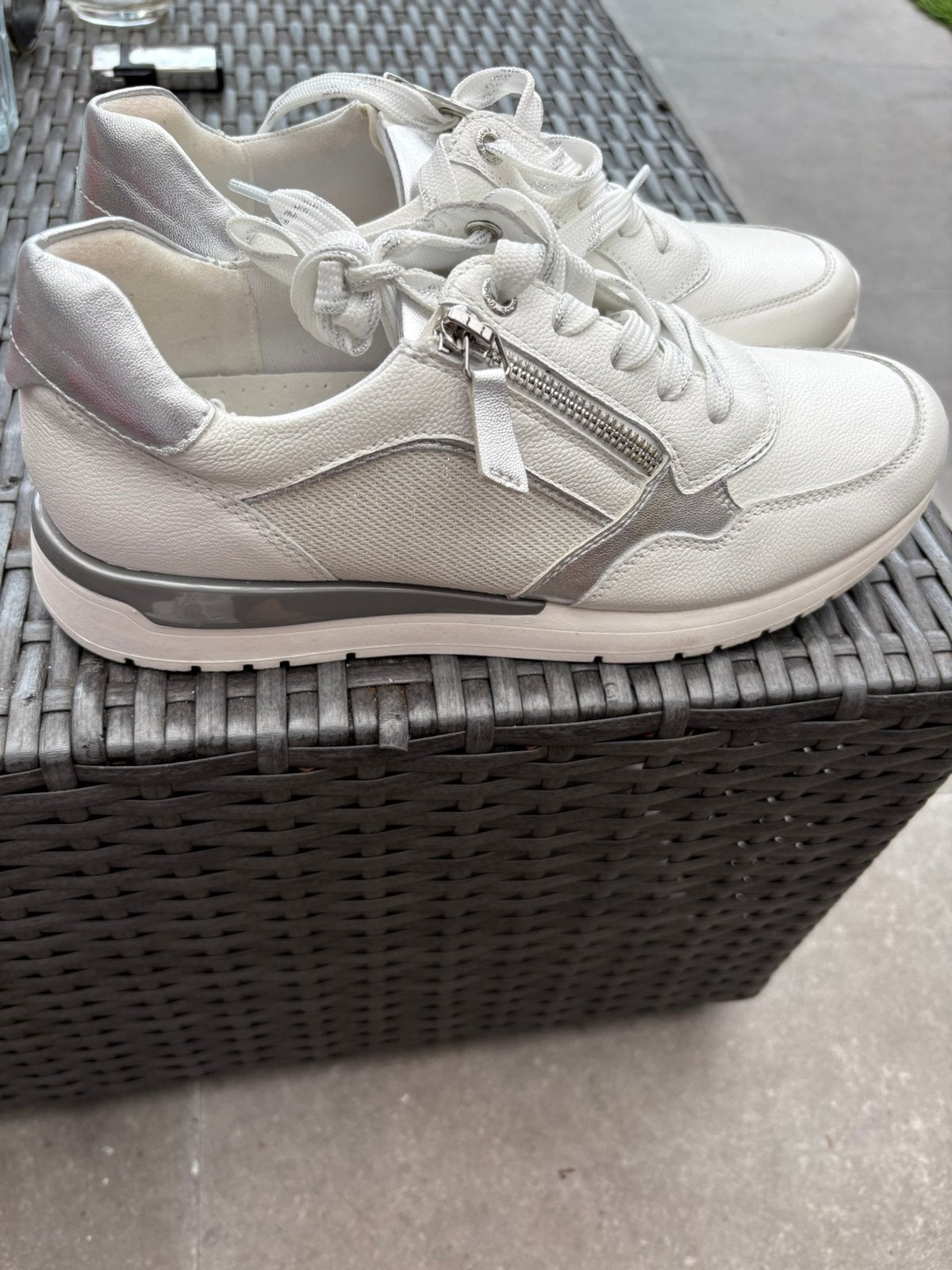 Mooie sneakers Medicus, Ophalen of Verzenden, Zo goed als nieuw, Sneakers of Gympen