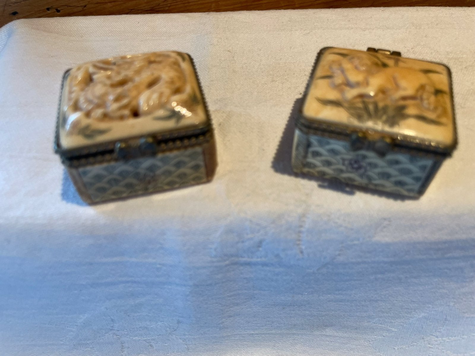 Camel bone box, Ophalen of Verzenden