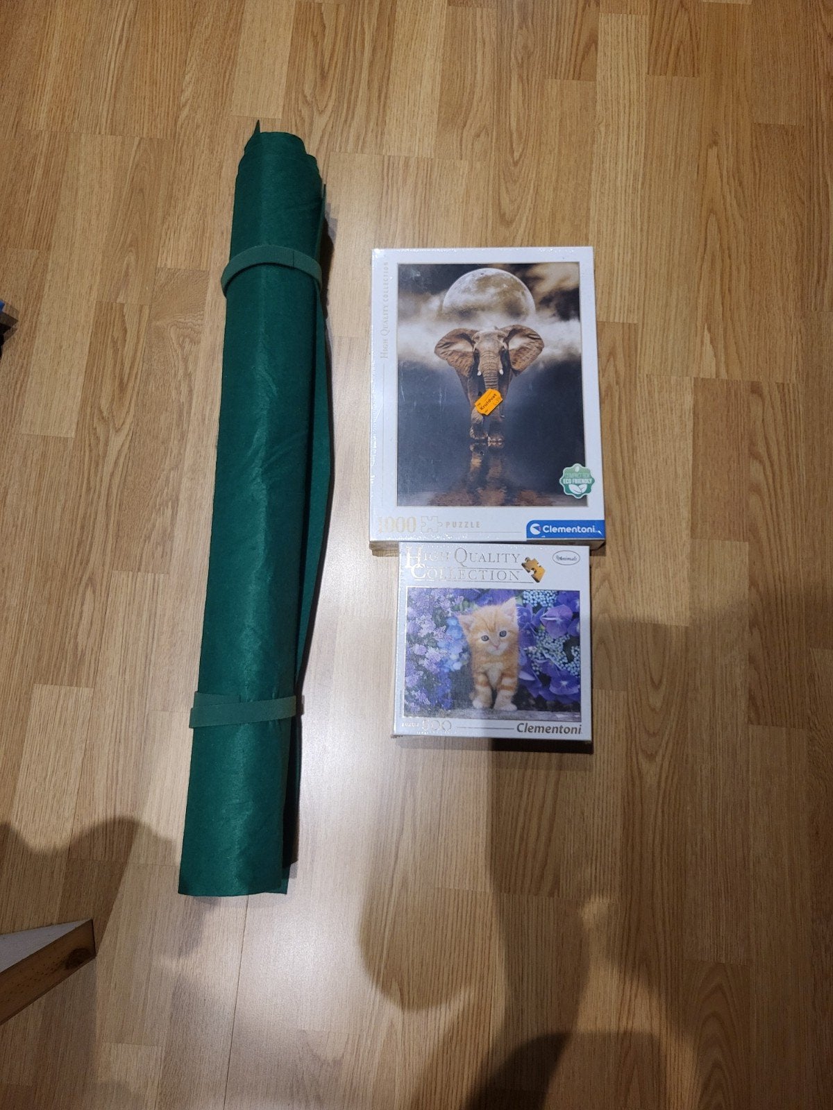 2 nieuwe puzzels en een puzzelmat voor 1000 stukjes, Ophalen, 500 t/m 1500 stukjes, Nieuw, Legpuzzel