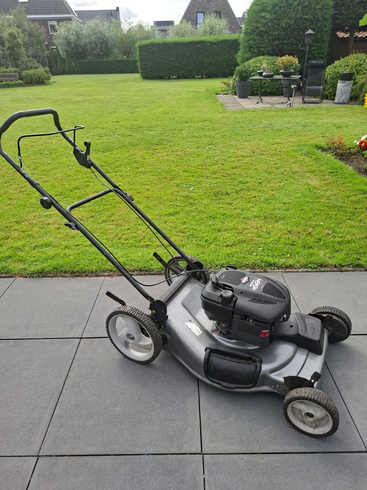 Briggs & Stratton Benzine Grasmaaier - Zelfrijdend, Ophalen, Cirkelmaaier, Gebruikt, Briggs & Stratton
