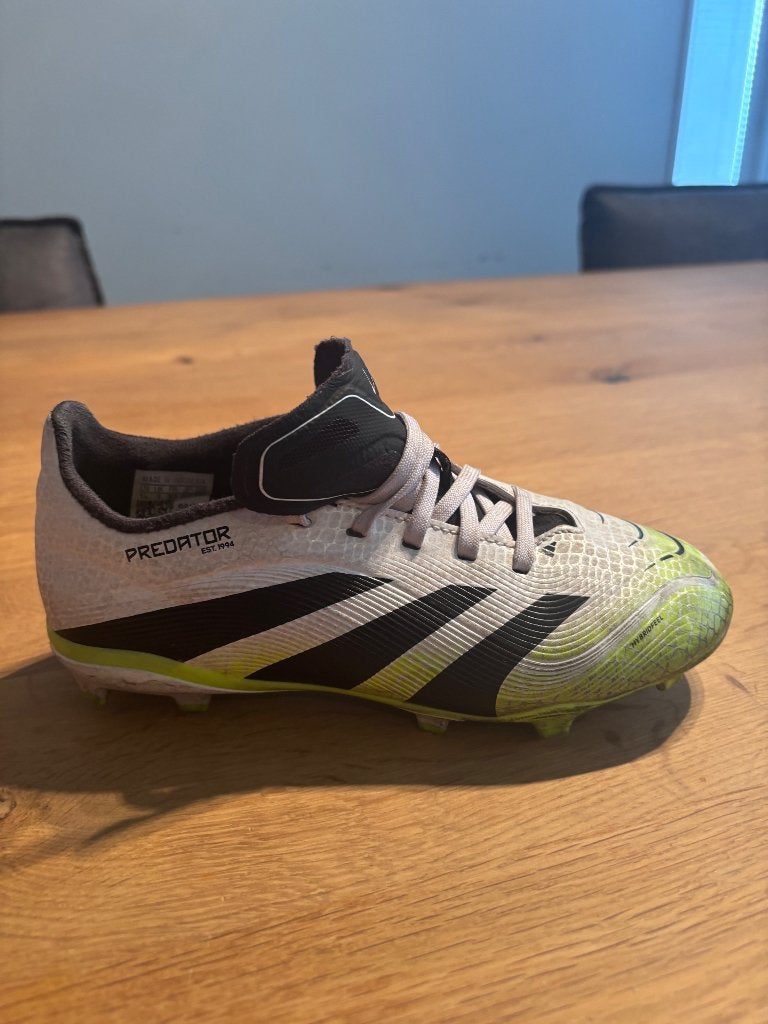 Adidas Predator League maat 33, Maat XS of kleiner, Schoenen, Ophalen of Verzenden, Zo goed als nieuw