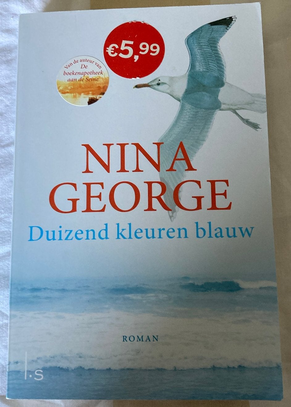 Nina George - Duizend kleuren blauw, Boeken, Ophalen of Verzenden, Zo goed als nieuw, Nina George