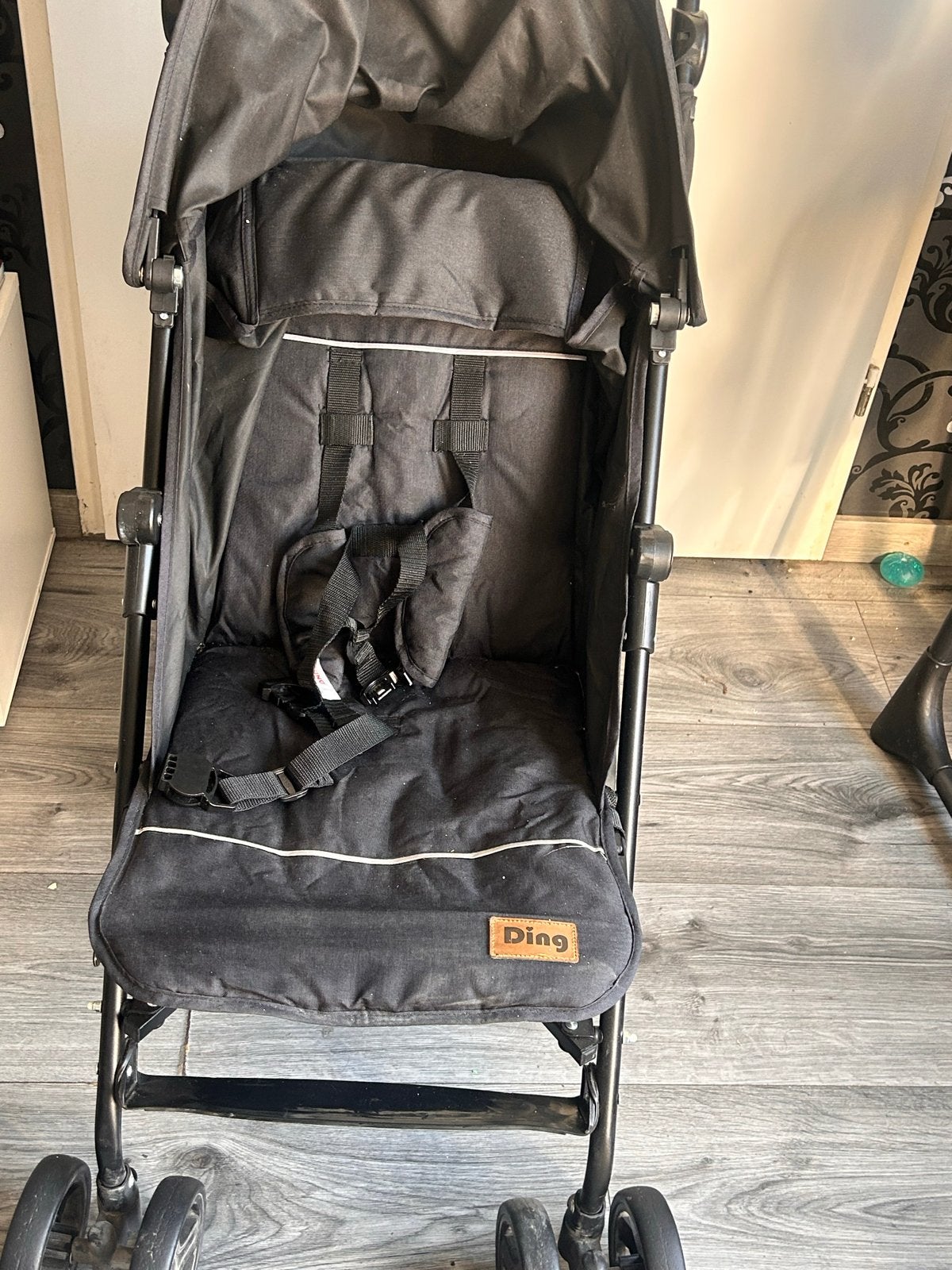 Inklapbare buggy van DING met boodschappenmandje, Kinderen en Baby's, Buggy's, Ophalen, Gebruikt, Overige merken, Zonnekap