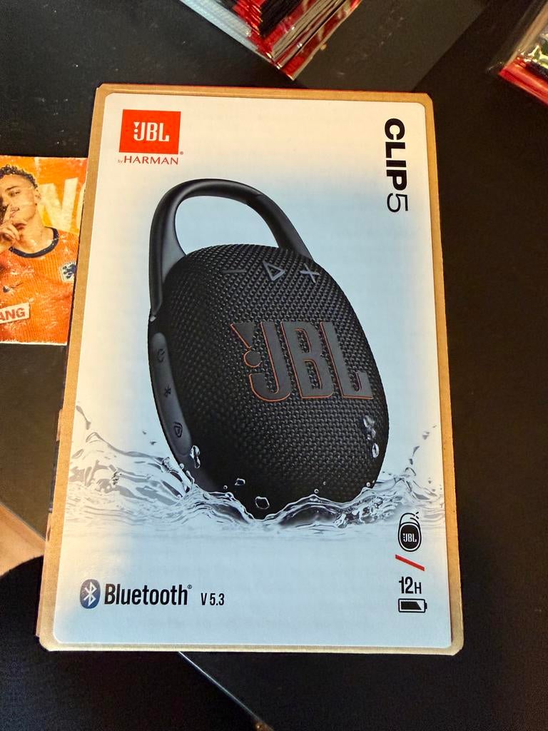 Sealed JBL Clip 5 gloednieuw ongebruikt by Harman, Ophalen of Verzenden, Nieuw, Overige typen, DDR4