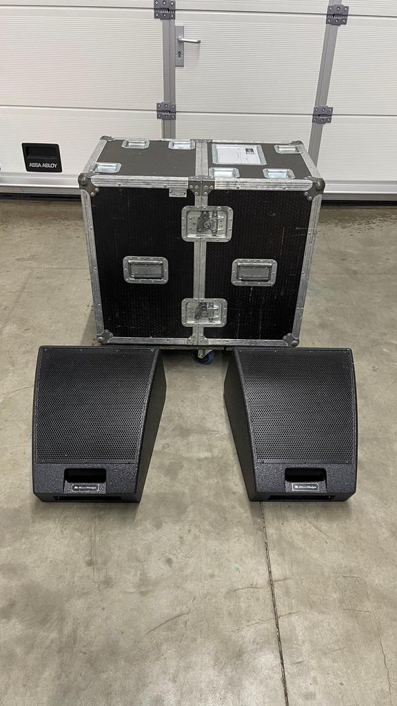 Radian Microwedge mw12 2 stuks in flightcase, Audio, Tv en Foto, Luidsprekers, Gebruikt, Overige typen, 120 watt of meer, Ophalen