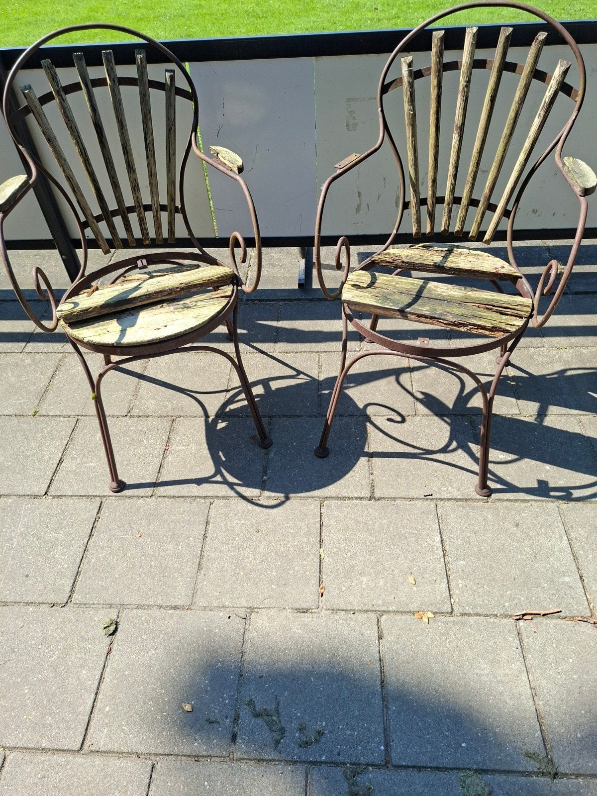 2 mooie oude franse bistro stoelen, Ophalen