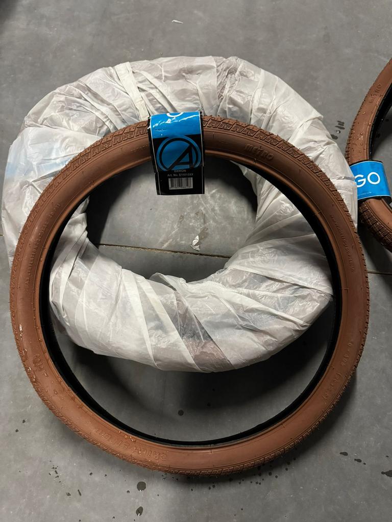 NIEUW set van 5 fietsbanden bruin 20x2.0 Amigo, Fietsen en Brommers, Fietsonderdelen, Ophalen of Verzenden, Nieuw