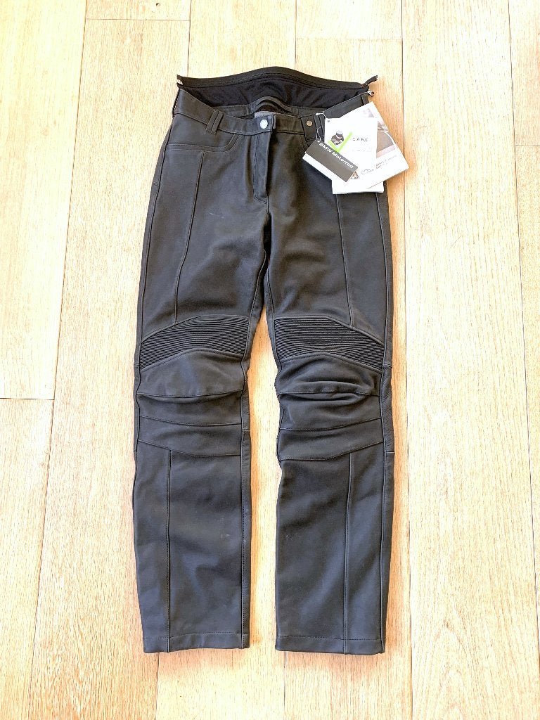 Nieuwe BMW DarkNite leren dames motorbroek in maat 40, Broek | leer, Ophalen of Verzenden, Dames, BMW Motorrad