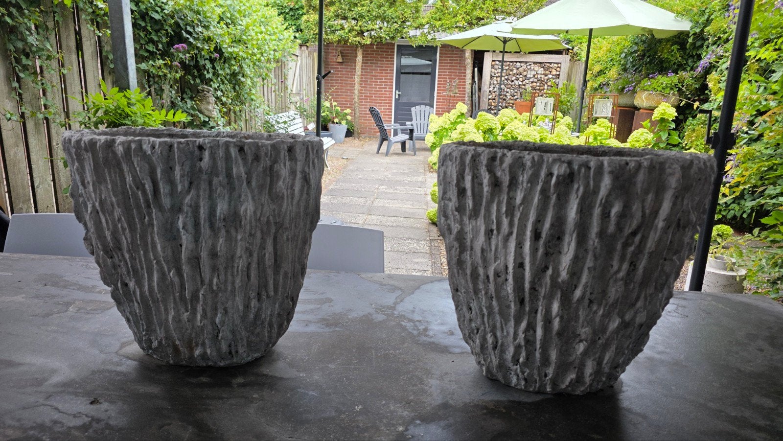 2x PTMD robuuste beton potten ovaal zo goed als nieuw, Ophalen, Rond, Zo goed als nieuw, Minder dan 40 cm