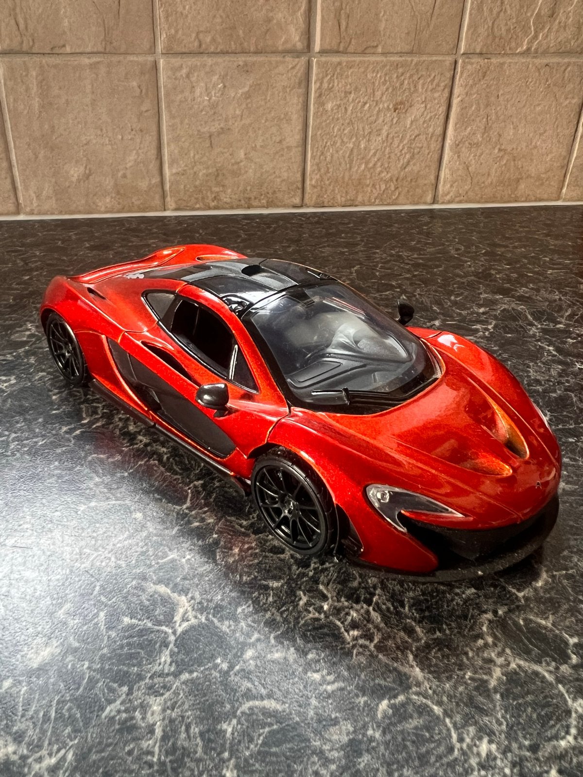 McLaren P1 modelauto 1:24, Ophalen of Verzenden, Zo goed als nieuw, Overige typen