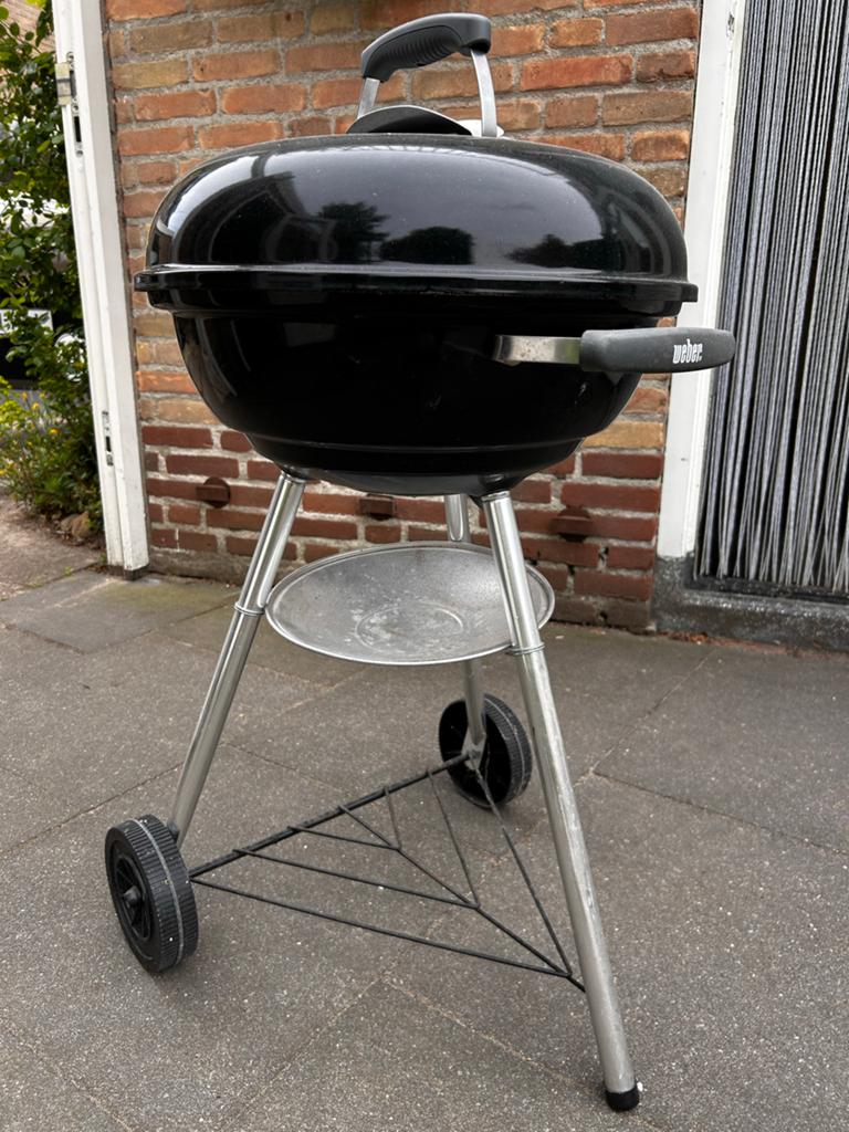 Weber Compact Kettle BBQ 47cm met brikettenstarter, Ophalen, Gebruikt, Met accessoires
