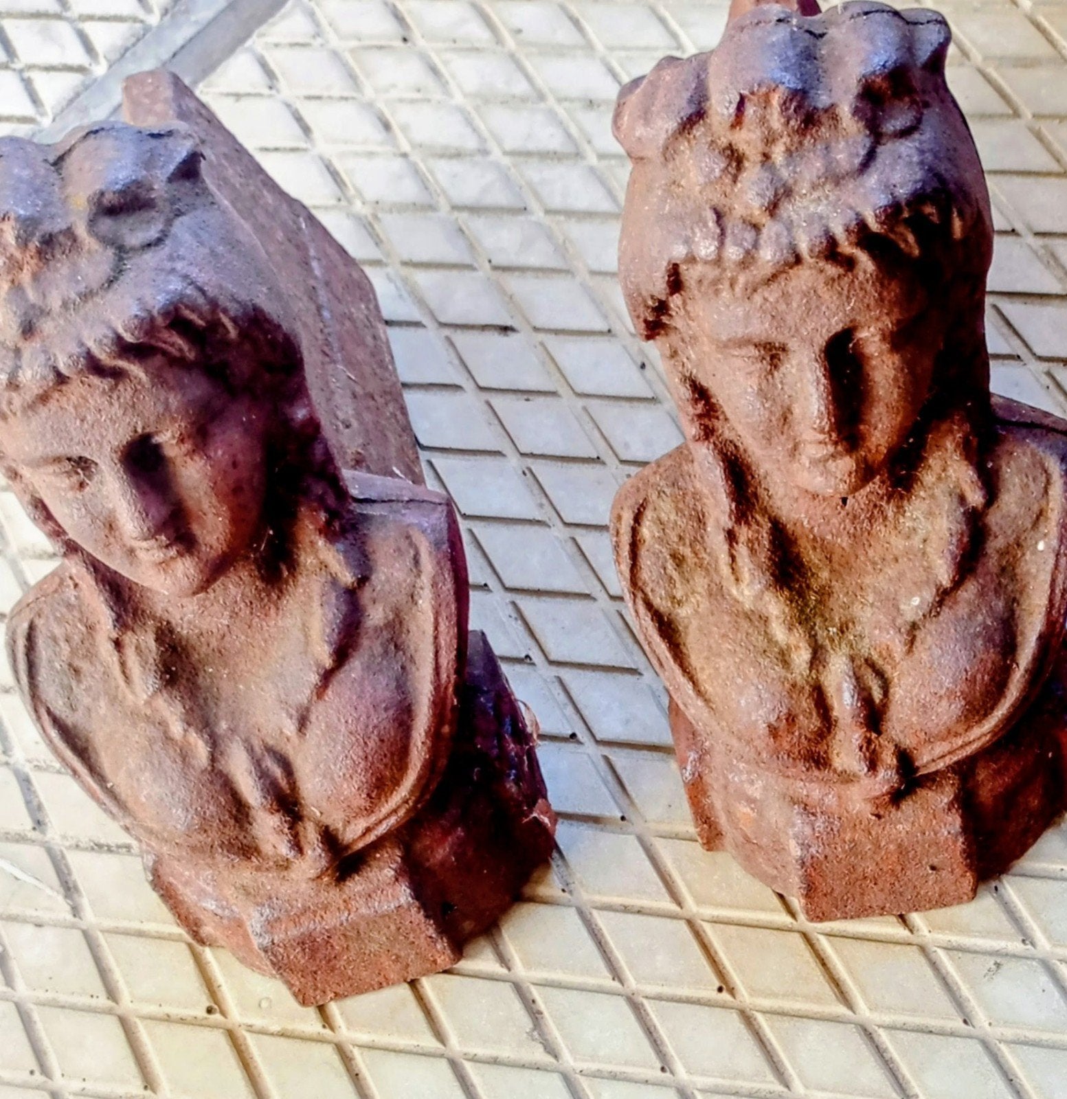 Set van 2 Antieke Gietijzeren Buste Ornamenten, Ophalen