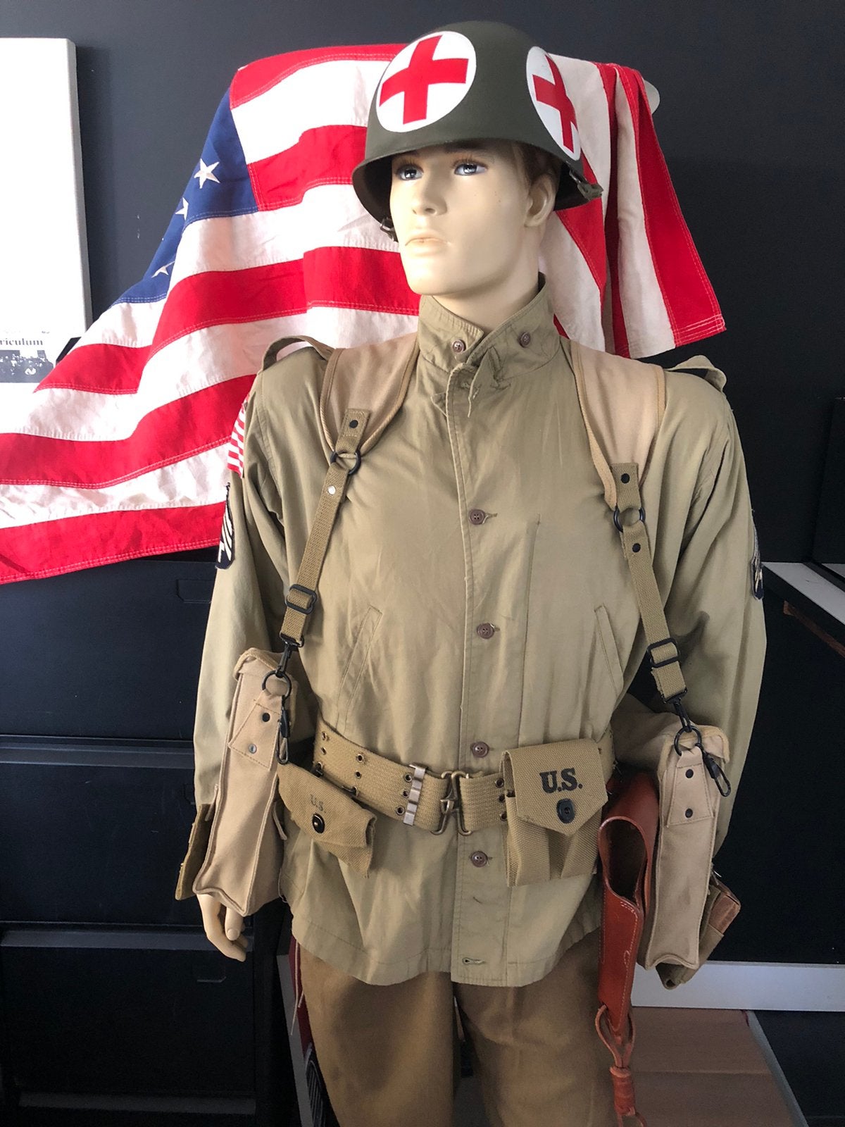 US WW2 Medic uniform compleet incl diverse medic items, Ophalen, Amerika, Kleding of Schoenen