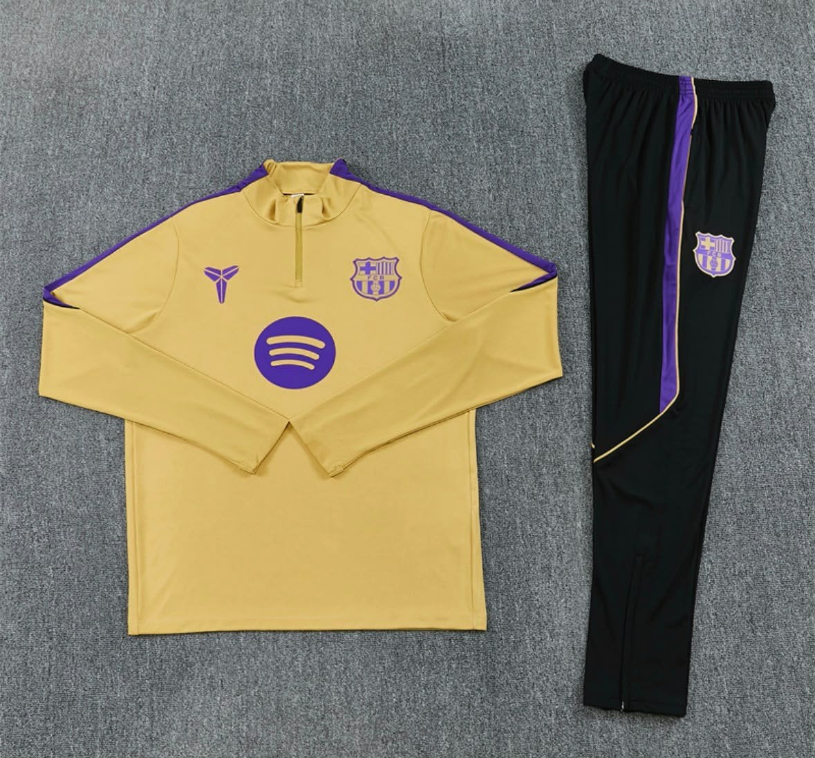 FC Barcelona X Lamine Yamal Trainingspak 2026/27 Goud, Maat XS of kleiner, Ophalen of Verzenden, Nieuw, Trainingspak