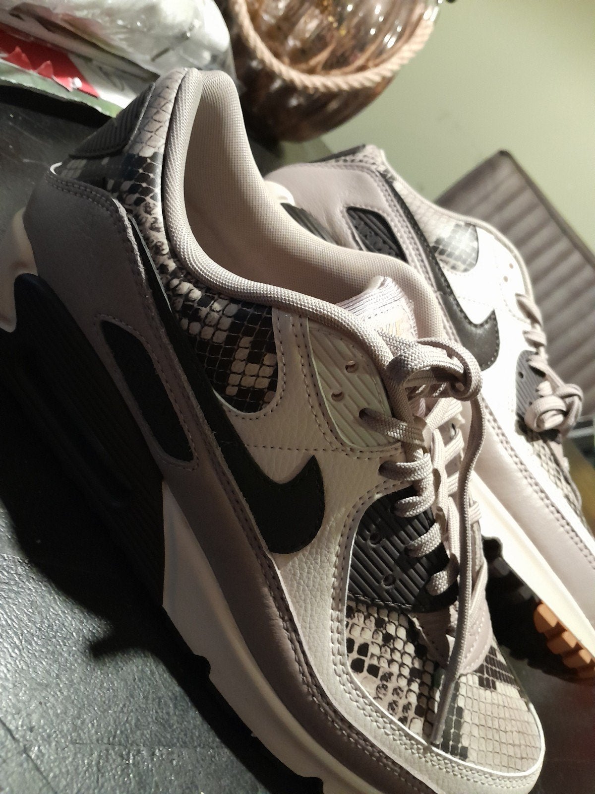 Nike Air Max 90 met slangenprint, Kleding | Dames, Schoenen, Nieuw, Sneakers of Gympen, Grijs, Ophalen of Verzenden