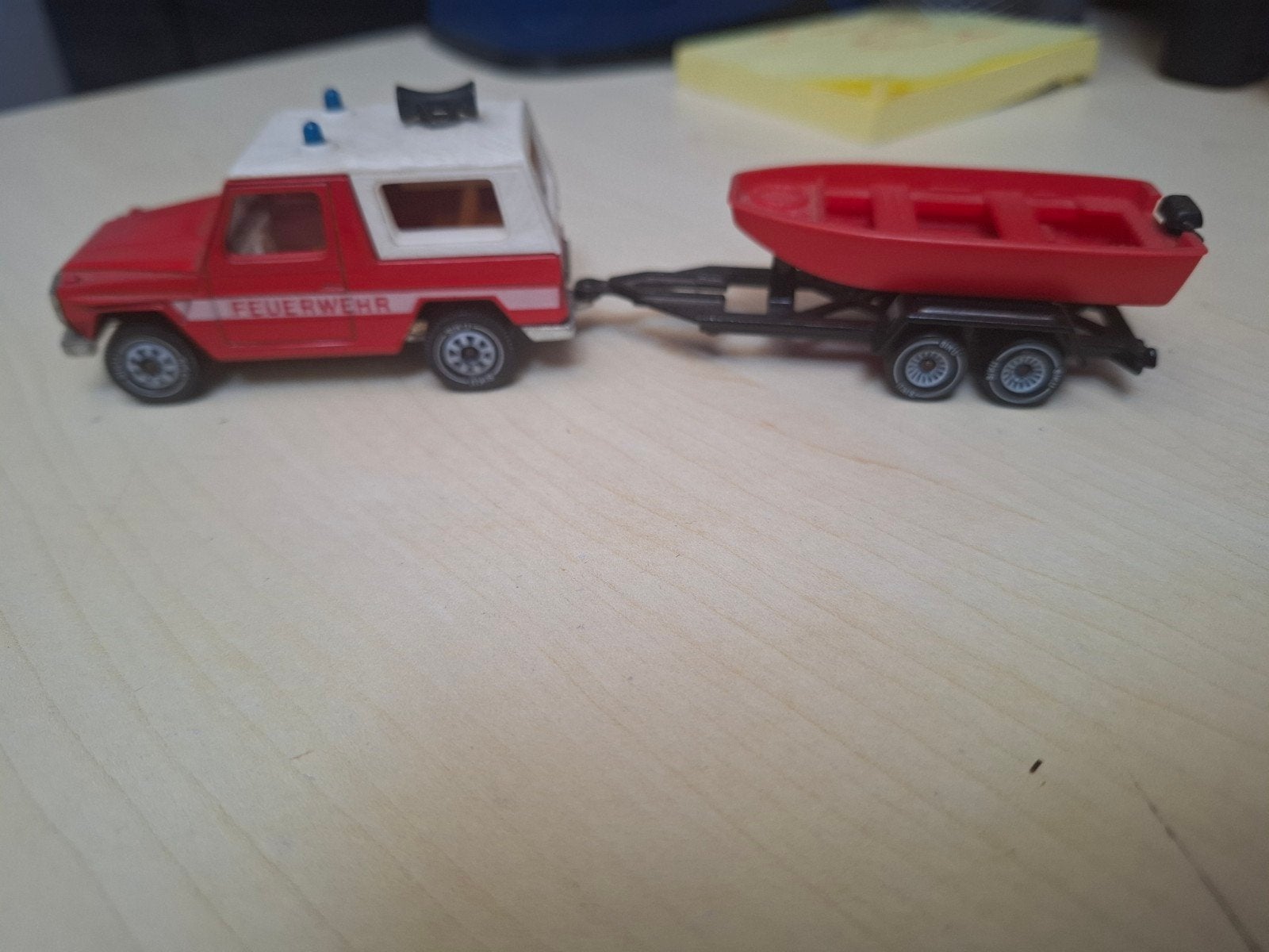 Vintage Siku 1923Brandweerwagen met boot op trailer mint., Ophalen of Verzenden, Nieuw, Auto, SIKU