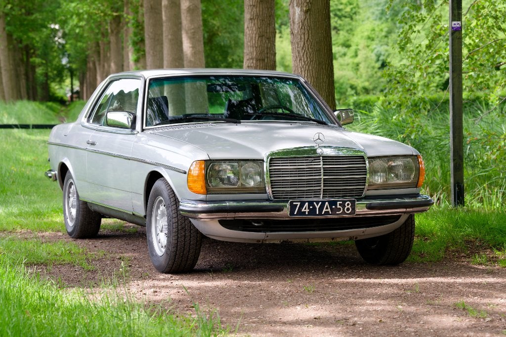 Mercedes-Benz 280 CE Automaat | Gerestaureerd | LPI | W123, Auto's, Automaat, Achterwielaandrijving, Zwart, Overige bekleding